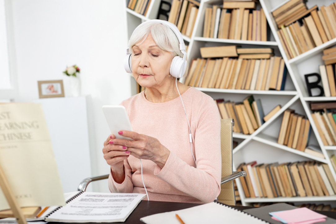 Foreign Languages Slow Down Brain Ageing