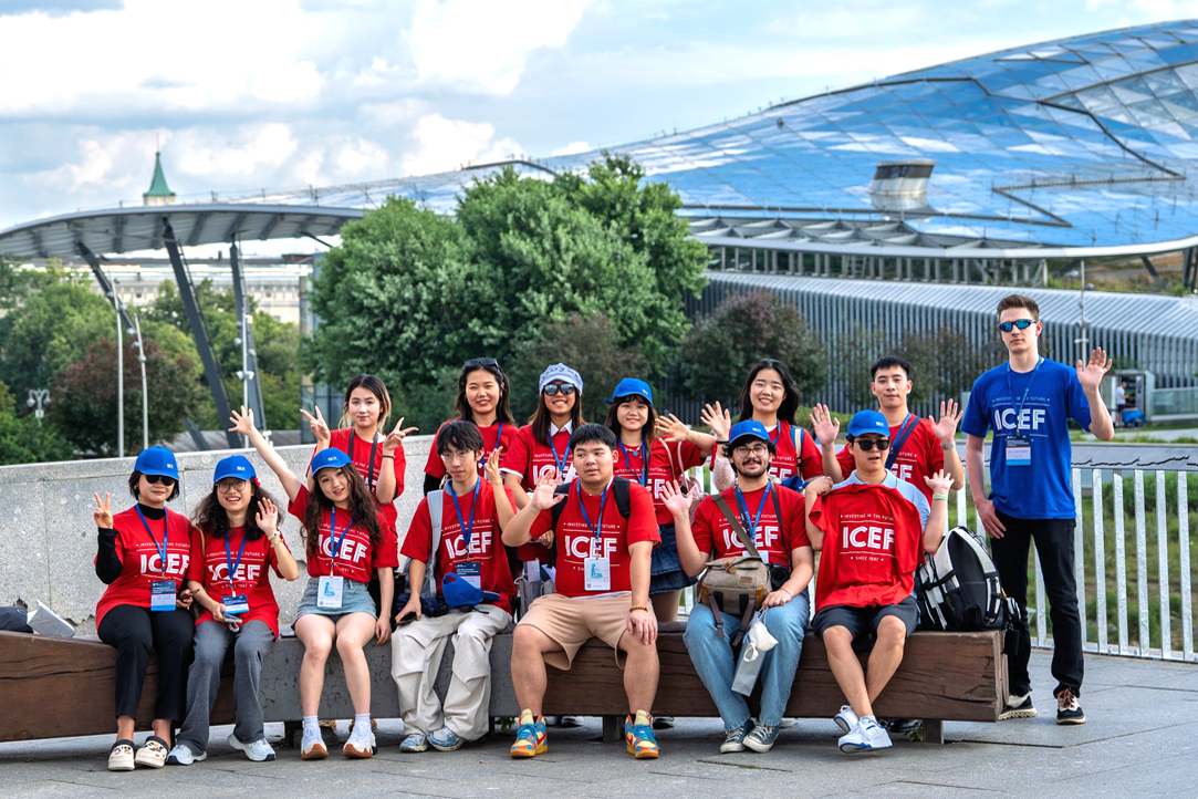 В Вышке прошла первая международная летняя школа по экономике и финансам Иллюстрация к новости: В Вышке прошла первая международная летняя школа по экономике и финансам