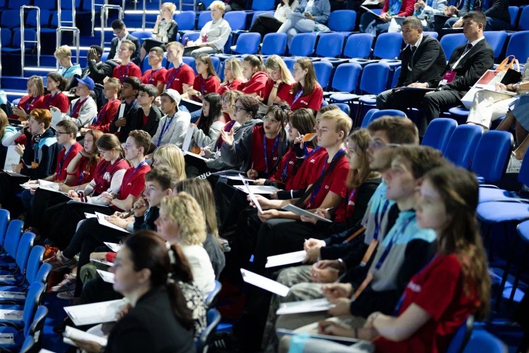 Illustration for news: HSE University Co-Organises International Dictation on Financial Security